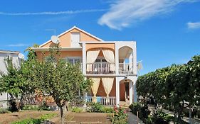 Apartment Vjera - Big117 By Interhome